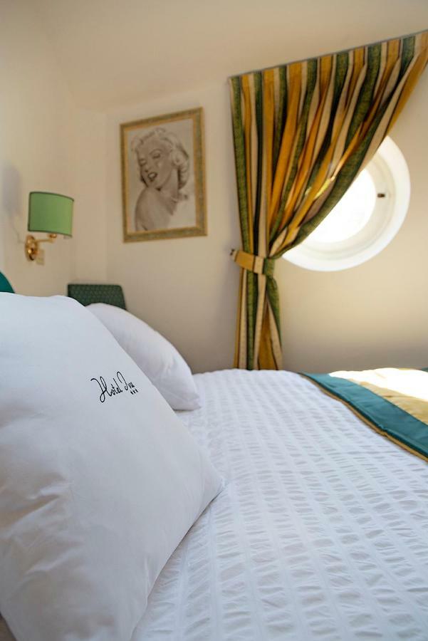 Hotel Iva Диано Марина Екстериор снимка
