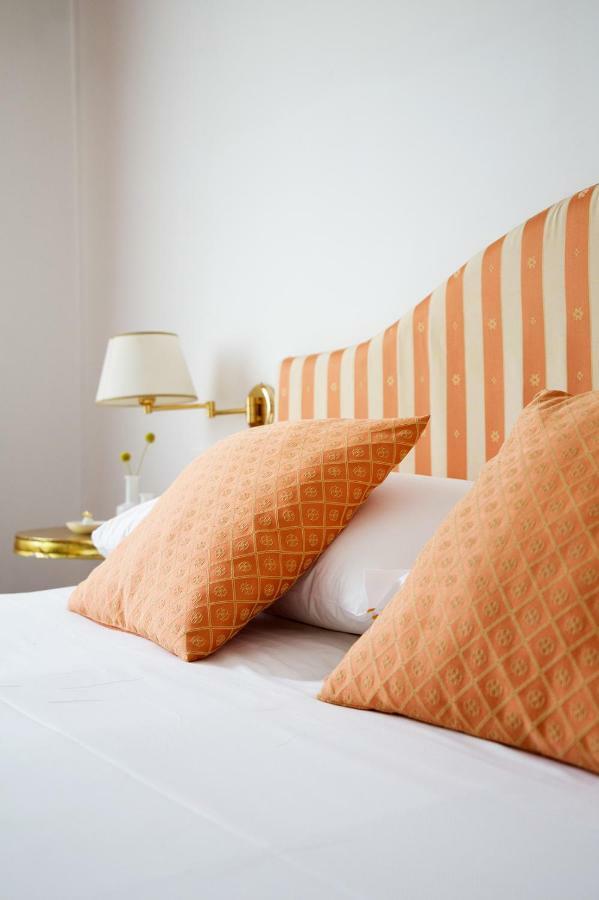 Hotel Iva Диано Марина Екстериор снимка